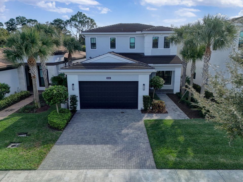 En Venta: $2,150,000 (3 camas, 3 baños, 3162 Pies cuadrados)