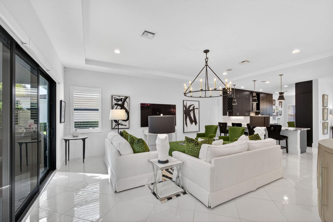 En Venta: $2,150,000 (3 camas, 3 baños, 3162 Pies cuadrados)