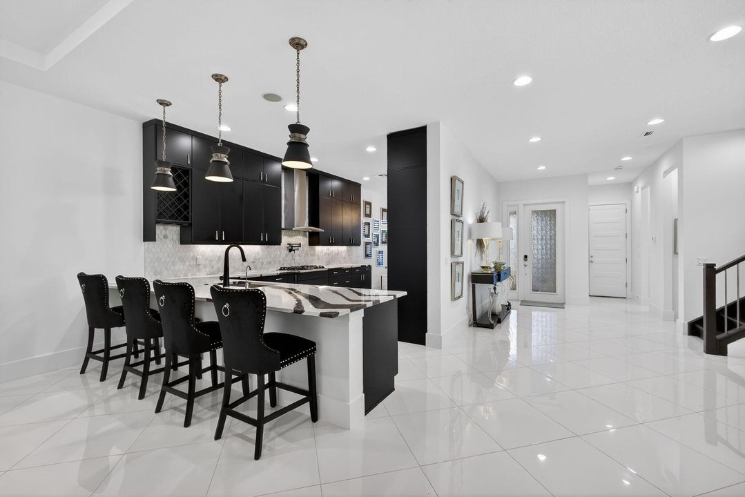 En Venta: $2,150,000 (3 camas, 3 baños, 3162 Pies cuadrados)