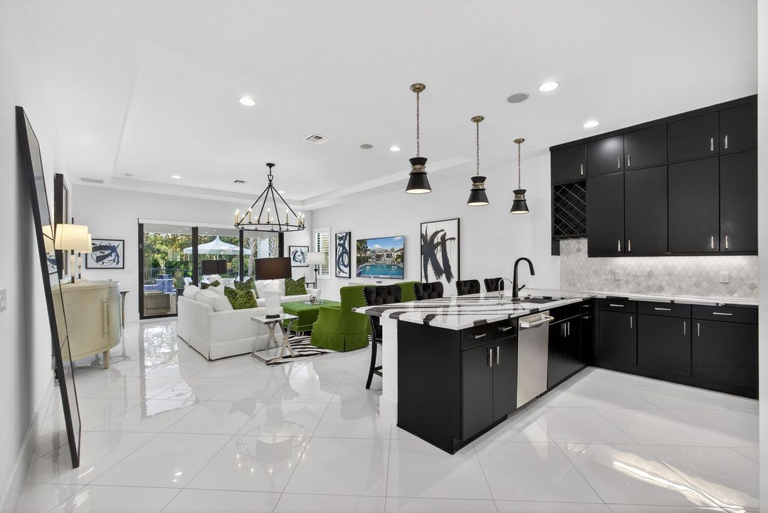 En Venta: $2,150,000 (3 camas, 3 baños, 3162 Pies cuadrados)