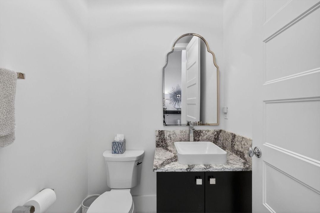 En Venta: $2,150,000 (3 camas, 3 baños, 3162 Pies cuadrados)