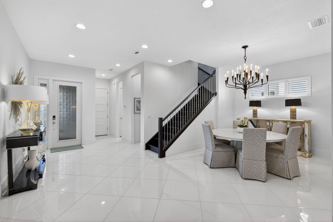 En Venta: $2,150,000 (3 camas, 3 baños, 3162 Pies cuadrados)