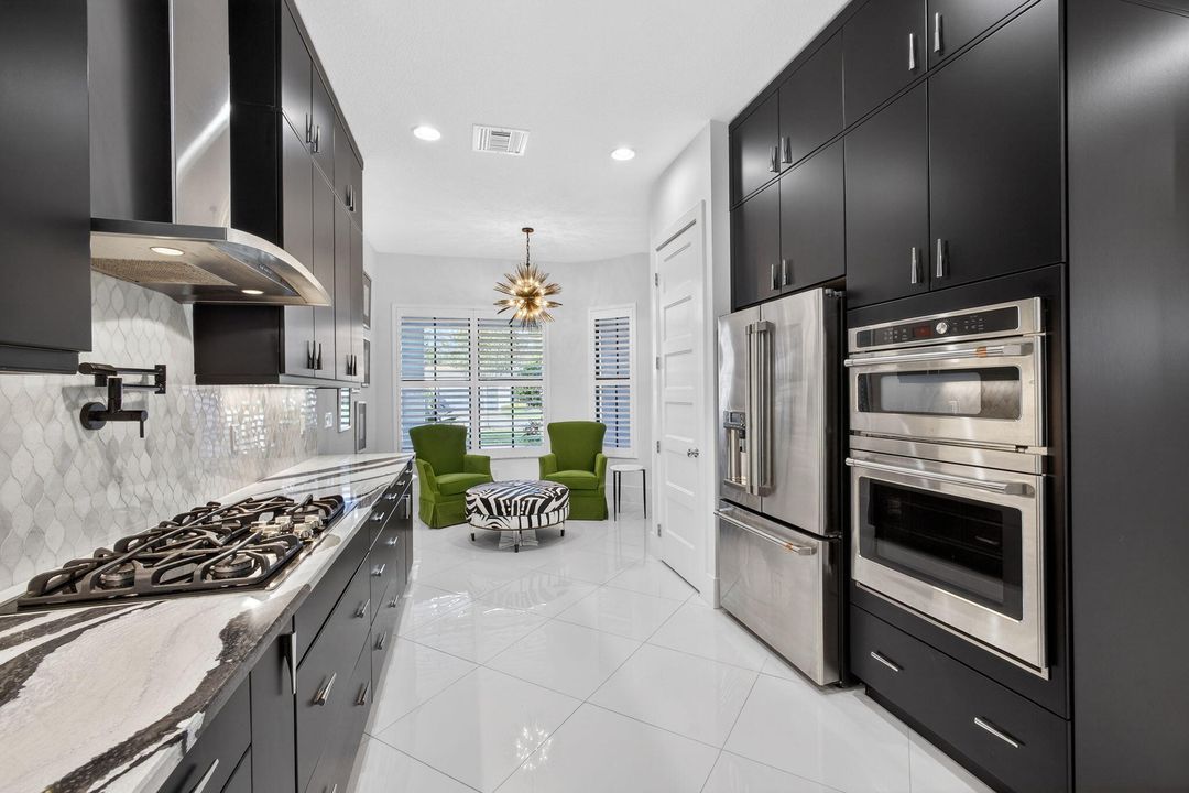 En Venta: $2,150,000 (3 camas, 3 baños, 3162 Pies cuadrados)