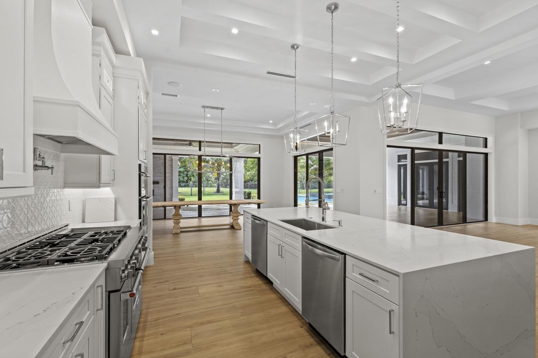 На продажу: $3,995,000 (4 спален, 4 ванн, 5793 Квадратных фут)