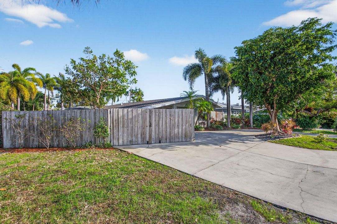 For Sale: $744,000 (3 beds, 2 baths, 1401 Square Feet)