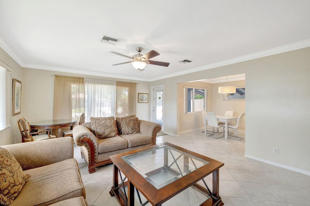 For Sale: $744,000 (3 beds, 2 baths, 1401 Square Feet)