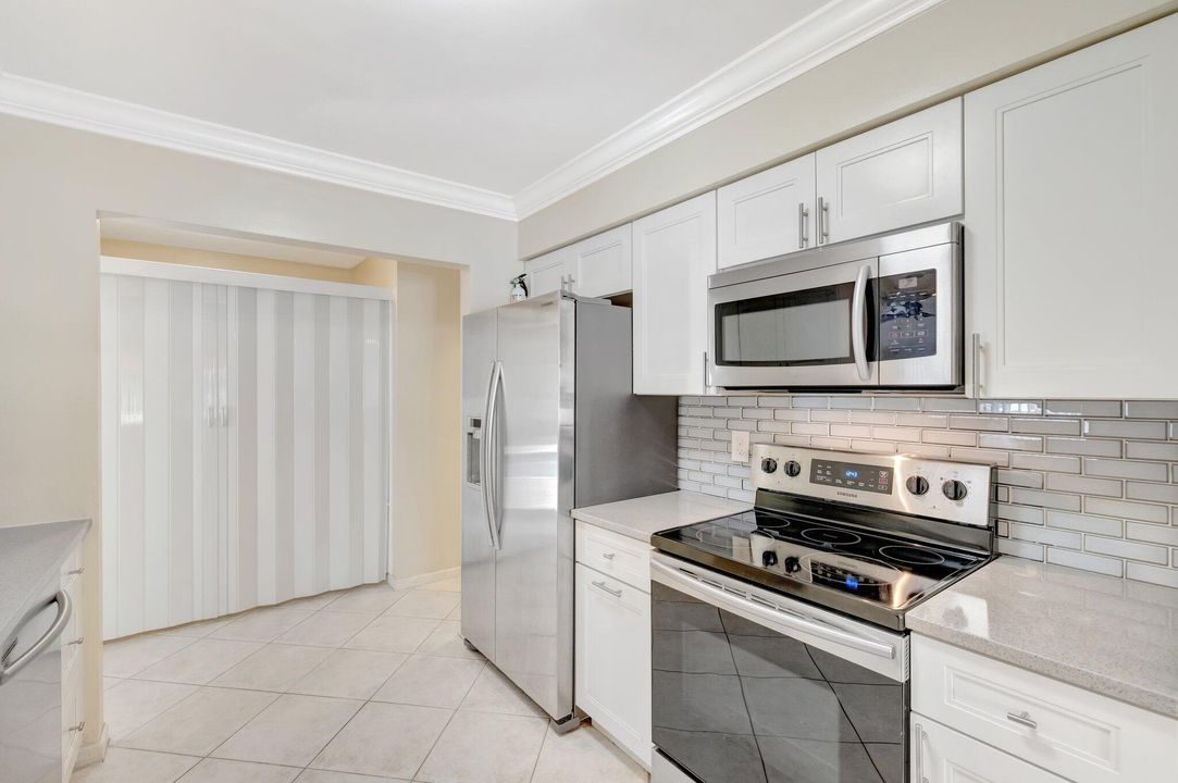 For Sale: $744,000 (3 beds, 2 baths, 1401 Square Feet)