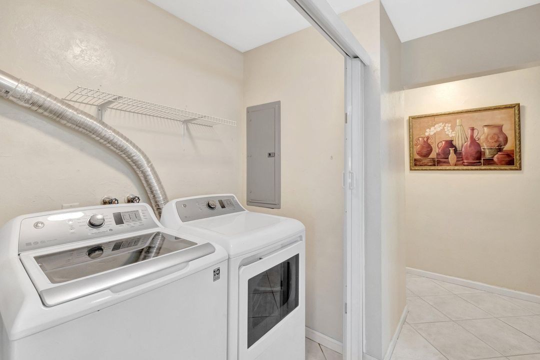 For Sale: $744,000 (3 beds, 2 baths, 1401 Square Feet)