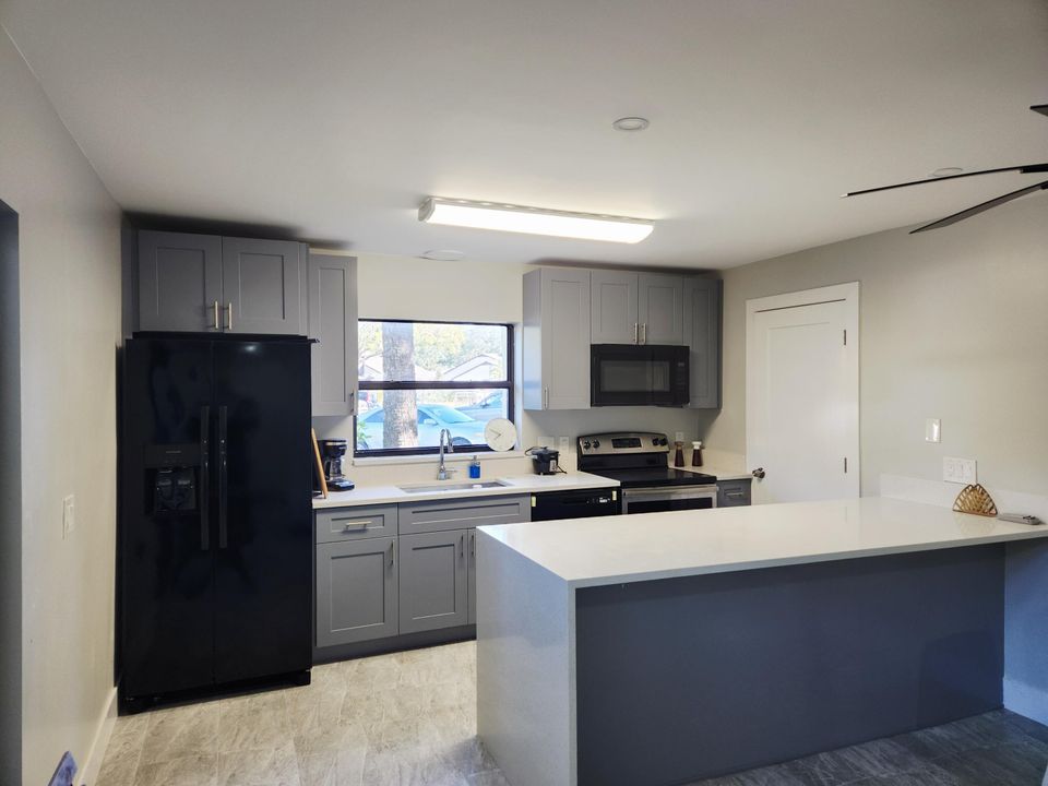 En Venta: $174,900 (2 camas, 2 baños, 900 Pies cuadrados)