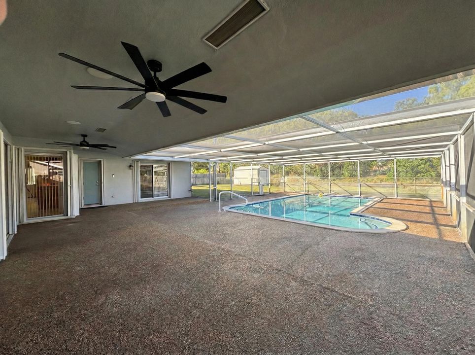 En Venta: $825,000 (3 camas, 3 baños, 1961 Pies cuadrados)