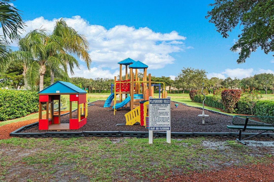 En Venta: $475,000 (3 camas, 2 baños, 1592 Pies cuadrados)