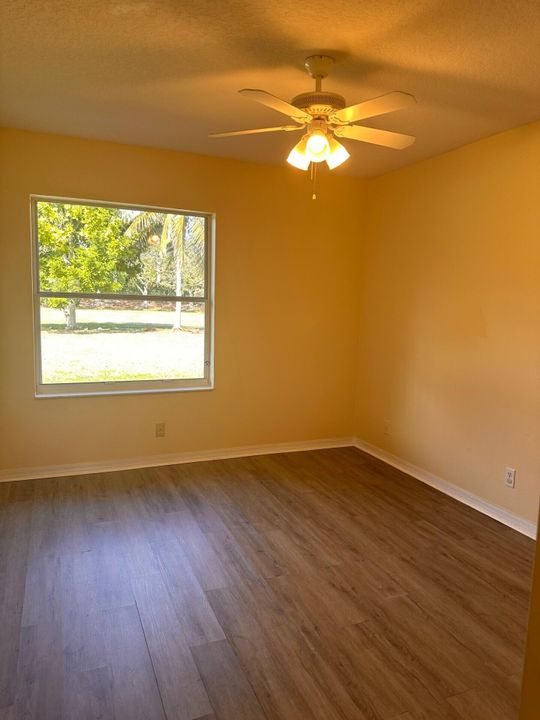 For Rent: $2,800 (3 beds, 2 baths, 1295 Square Feet)