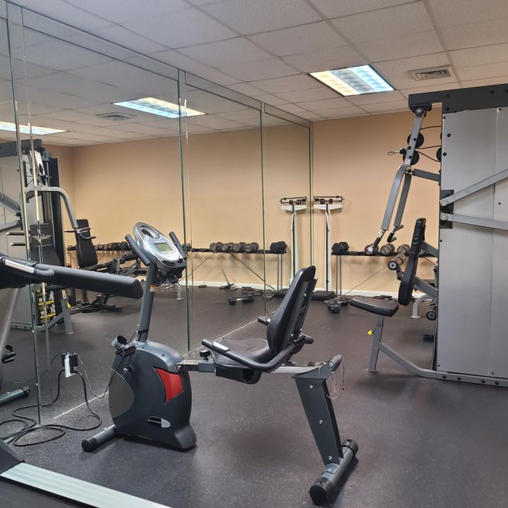 For Rent: $2,300 (2 beds, 2 baths, 1125 Square Feet)