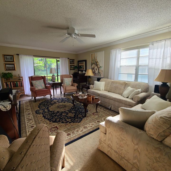 For Rent: $2,300 (2 beds, 2 baths, 1125 Square Feet)