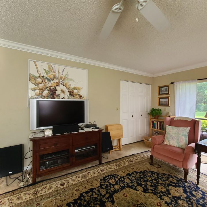 For Rent: $2,300 (2 beds, 2 baths, 1125 Square Feet)