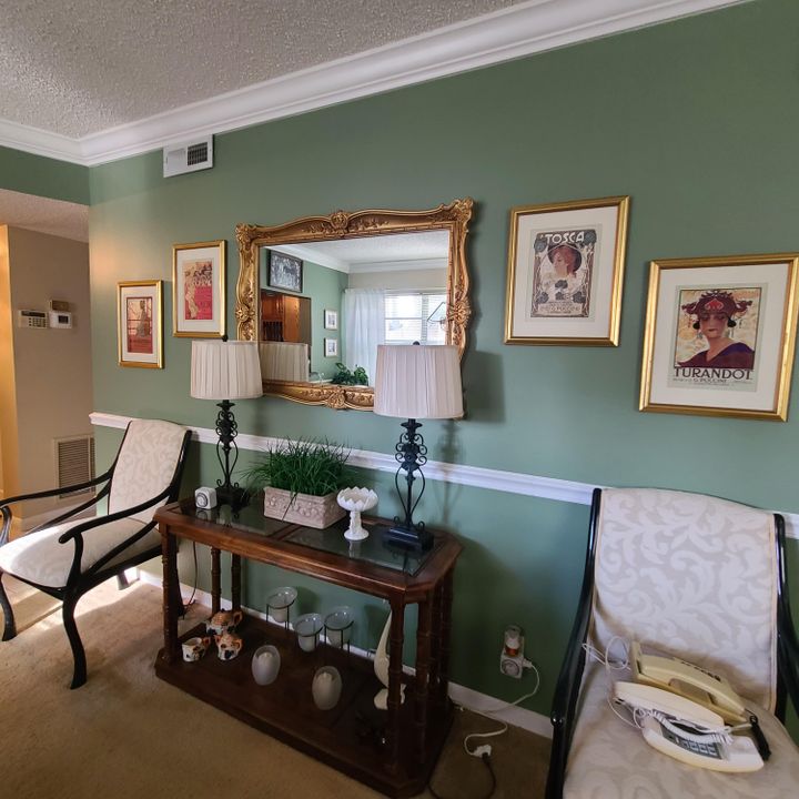 For Rent: $2,300 (2 beds, 2 baths, 1125 Square Feet)