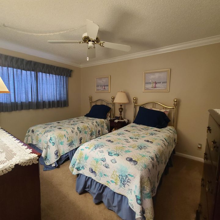 For Rent: $2,300 (2 beds, 2 baths, 1125 Square Feet)