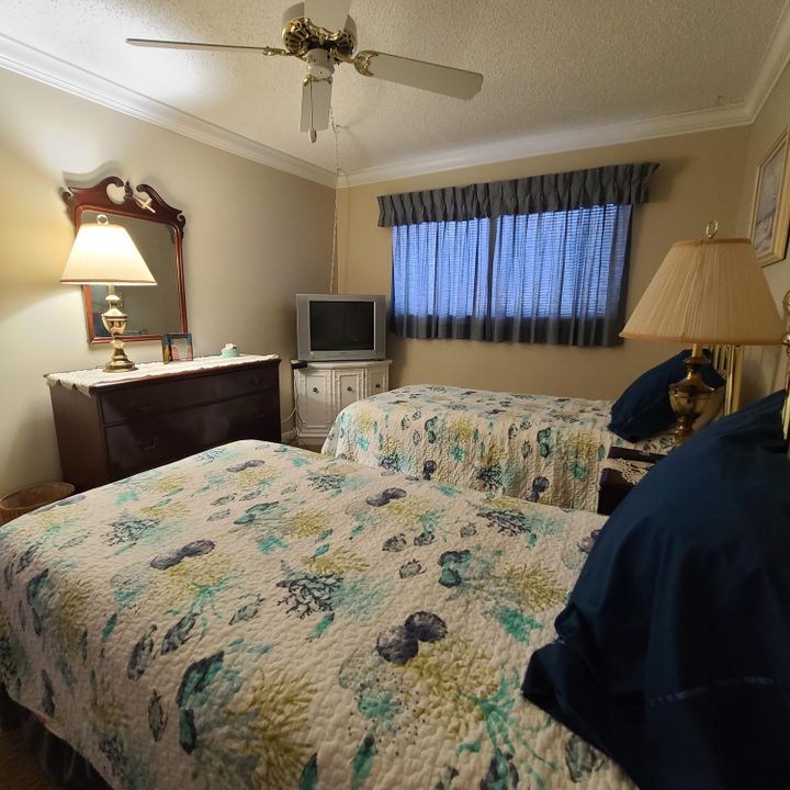 For Rent: $2,300 (2 beds, 2 baths, 1125 Square Feet)