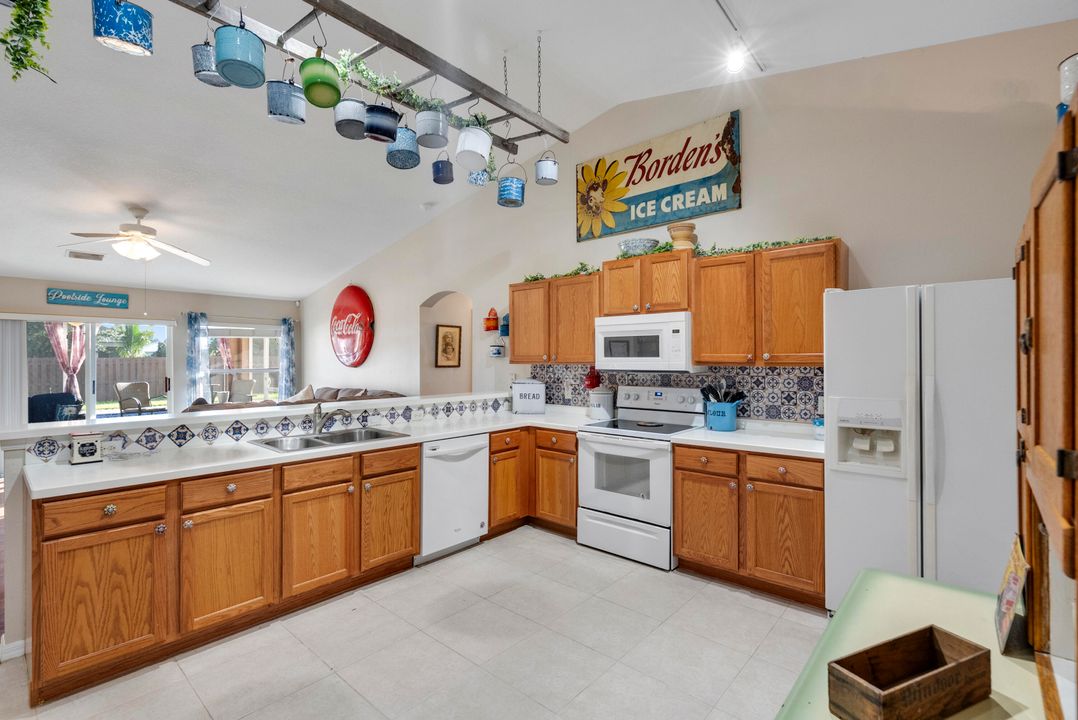 En Venta: $474,000 (3 camas, 2 baños, 1814 Pies cuadrados)