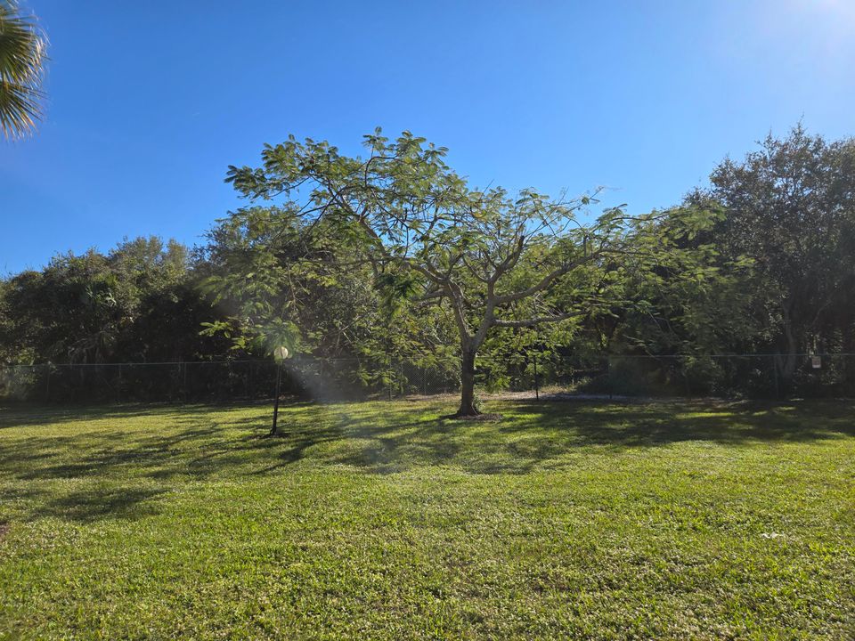 For Rent: $2,300 (2 beds, 2 baths, 1125 Square Feet)