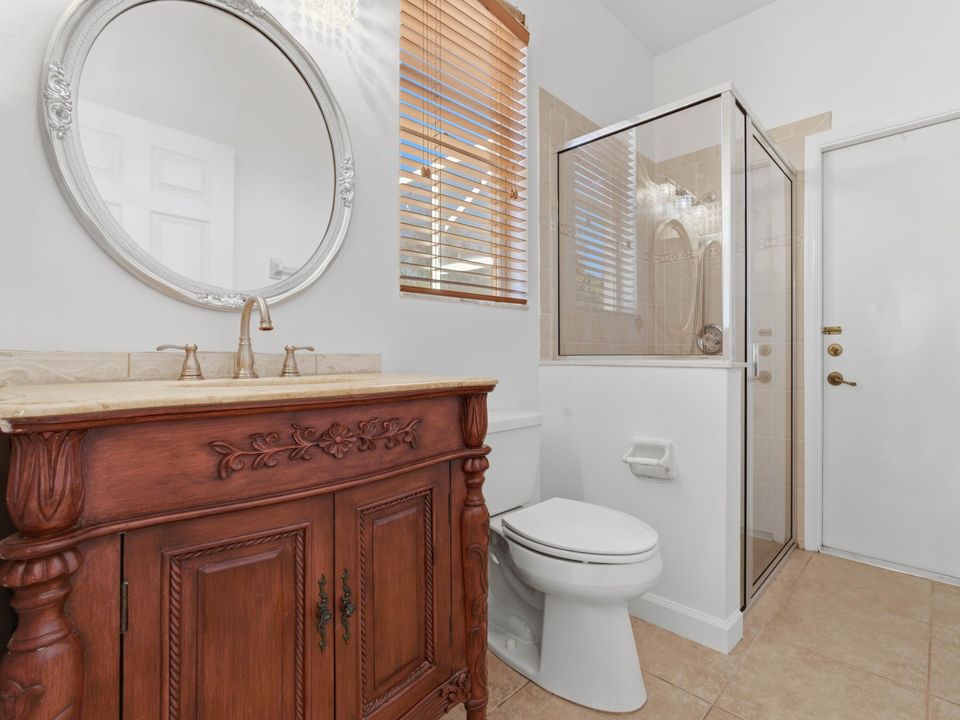 En Renta: $4,700 (5 camas, 4 baños, 3233 Pies cuadrados)