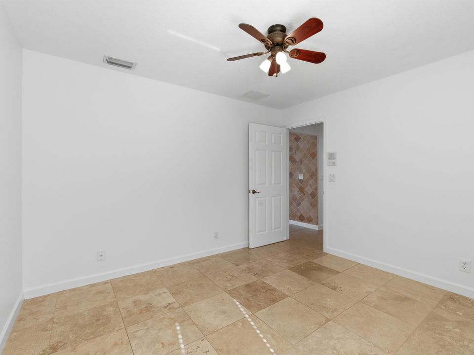 En Renta: $4,700 (5 camas, 4 baños, 3233 Pies cuadrados)