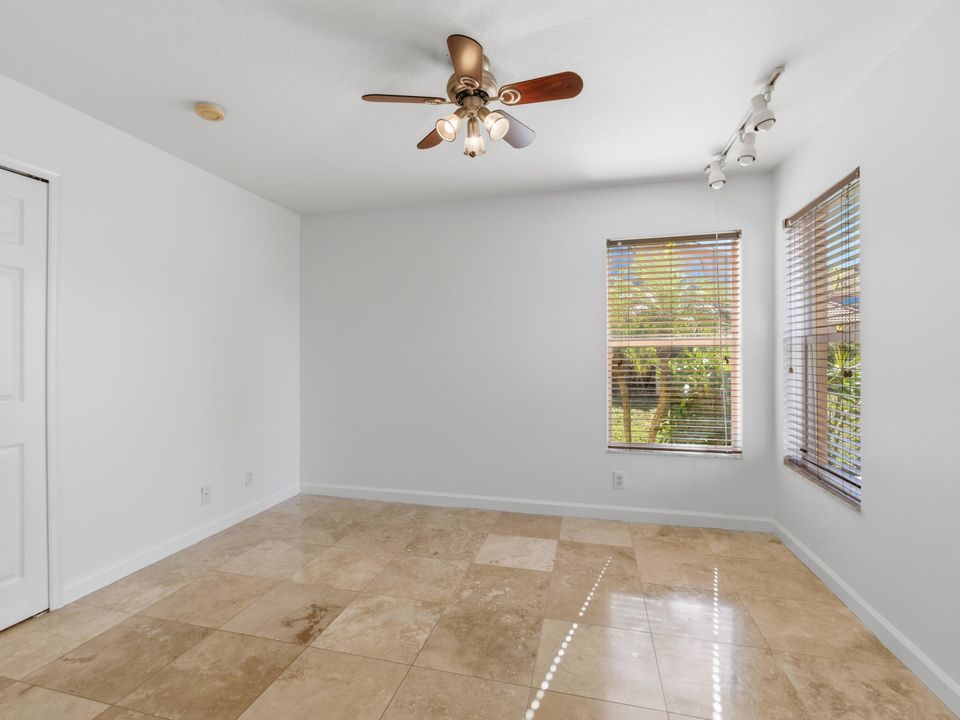 En Renta: $4,700 (5 camas, 4 baños, 3233 Pies cuadrados)