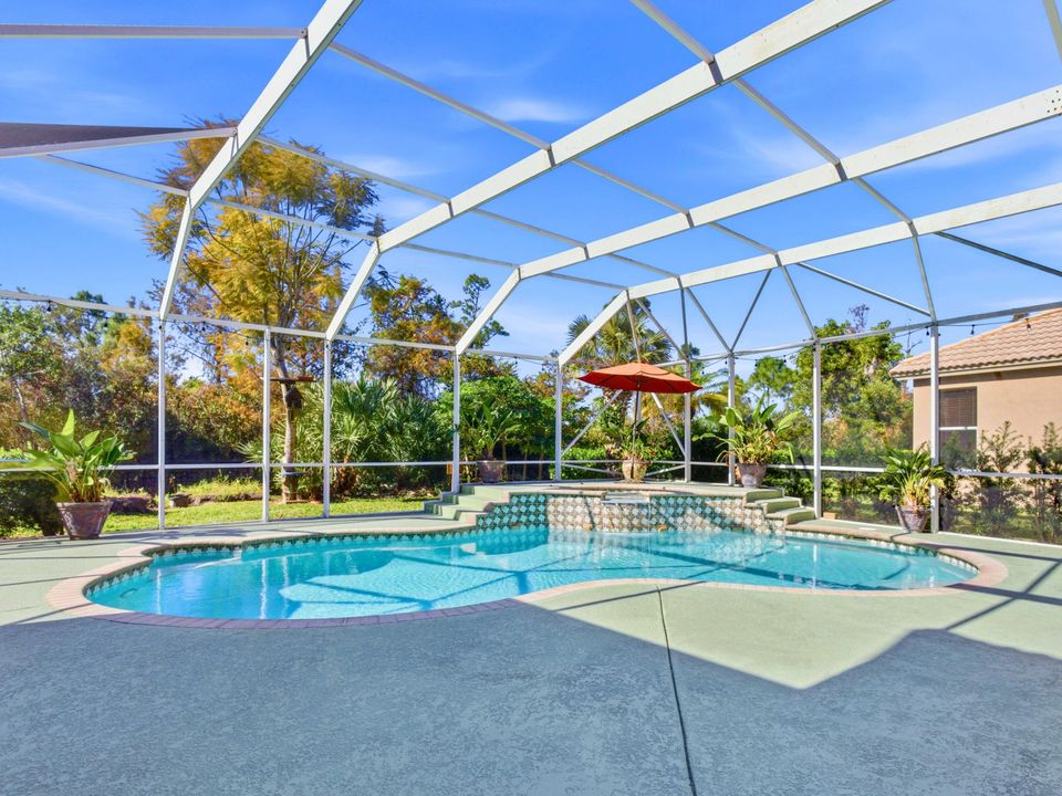 En Renta: $4,700 (5 camas, 4 baños, 3233 Pies cuadrados)