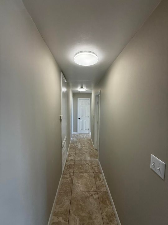 For Sale: $399,000 (5 beds, 3 baths, 1820 Square Feet)