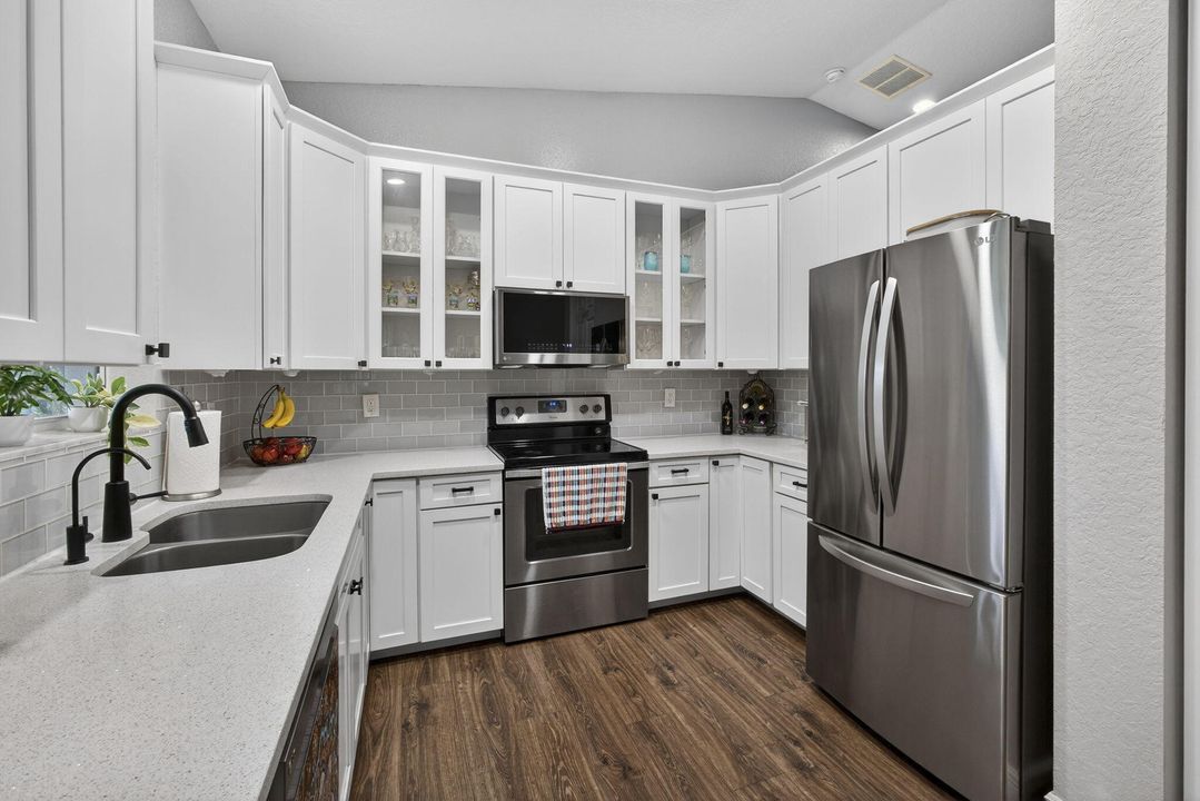 На продажу: $700,000 (3 спален, 2 ванн, 1726 Квадратных фут)