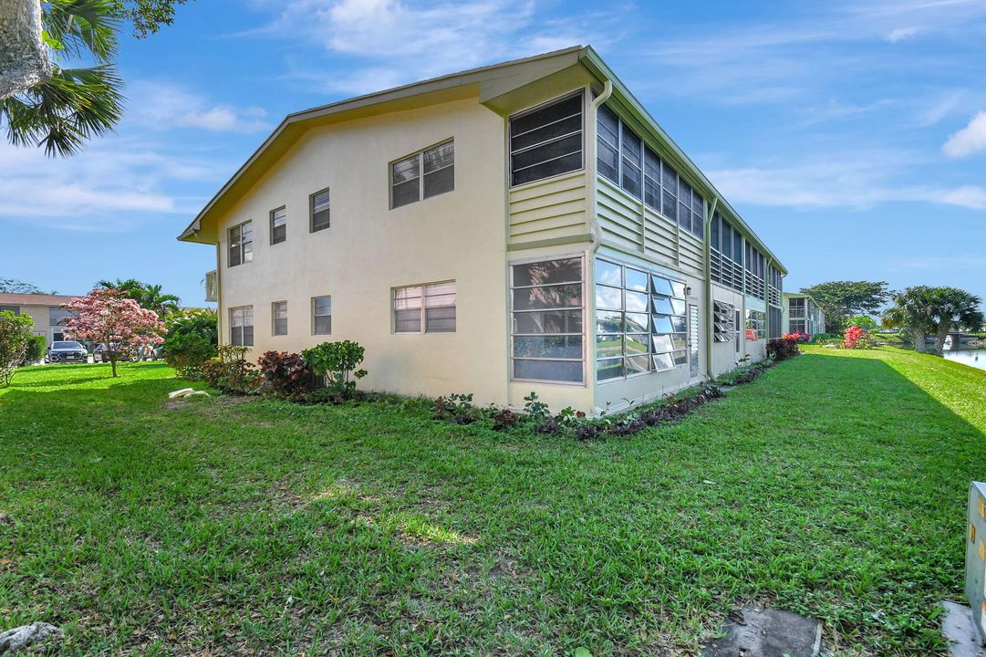 На продажу: $139,500 (2 спален, 1 ванн, 798 Квадратных фут)