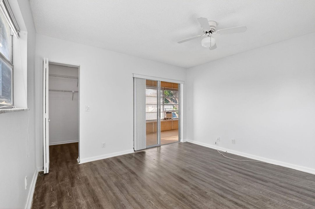 待售: $155,000 (2 贝兹, 2 浴室, 924 平方英尺)