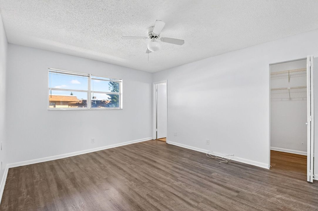 待售: $155,000 (2 贝兹, 2 浴室, 924 平方英尺)