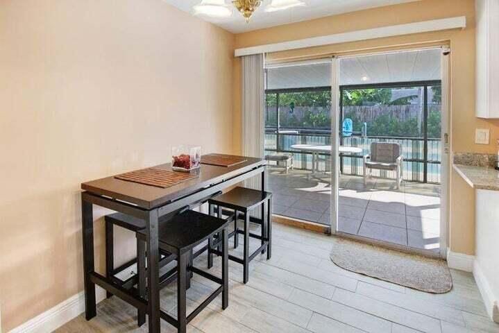 В аренду: $3,500 (3 спален, 2 ванн, 1224 Квадратных фут)