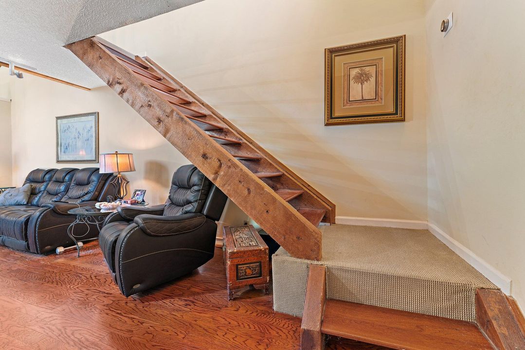 На продажу: $525,000 (2 спален, 2 ванн, 1160 Квадратных фут)