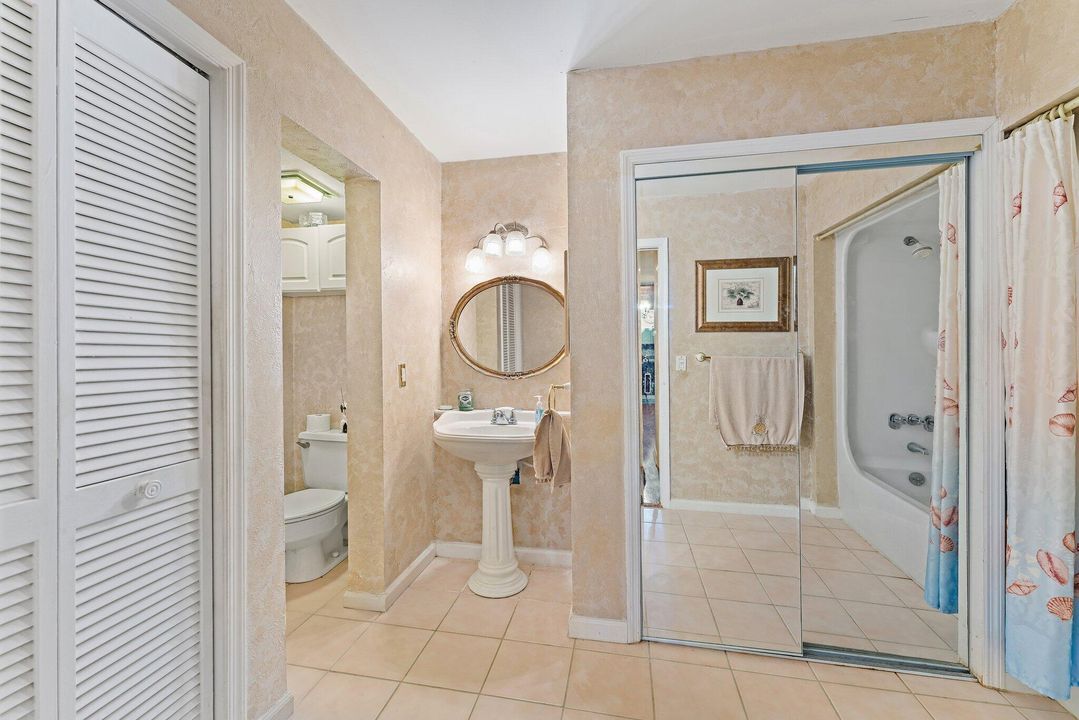 На продажу: $525,000 (2 спален, 2 ванн, 1160 Квадратных фут)