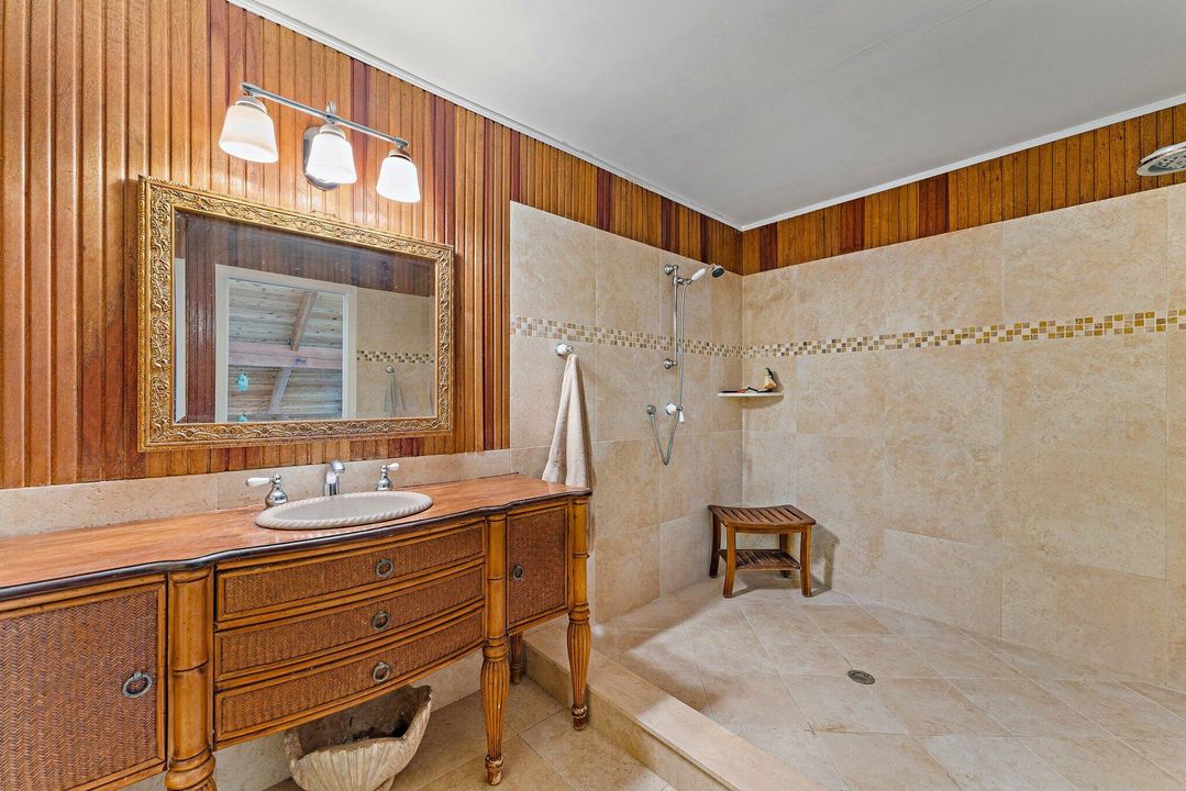 На продажу: $525,000 (2 спален, 2 ванн, 1160 Квадратных фут)