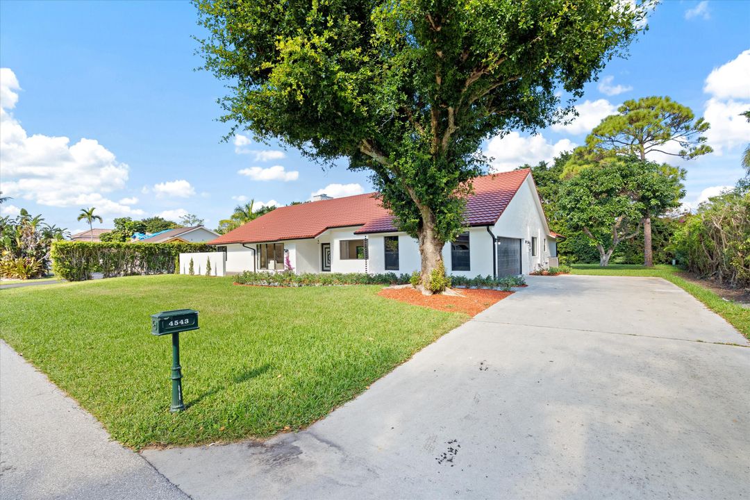 En Venta: $1,498,000 (3 camas, 3 baños, 2620 Pies cuadrados)