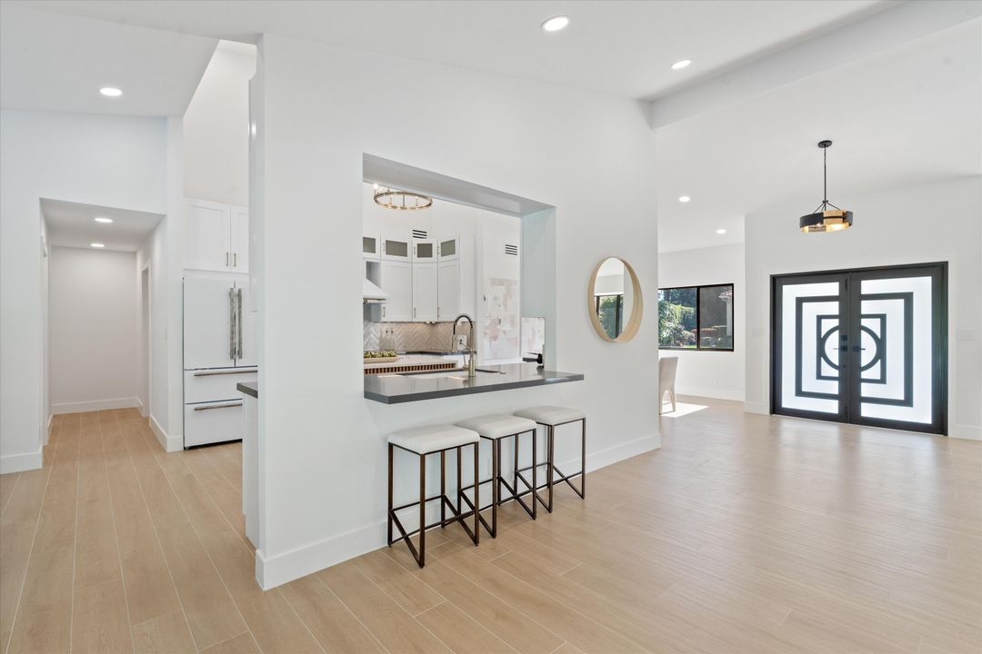 En Venta: $1,498,000 (3 camas, 3 baños, 2620 Pies cuadrados)