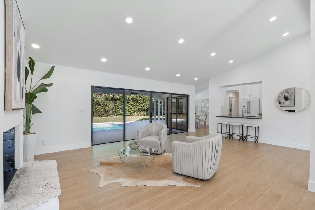 En Venta: $1,498,000 (3 camas, 3 baños, 2620 Pies cuadrados)