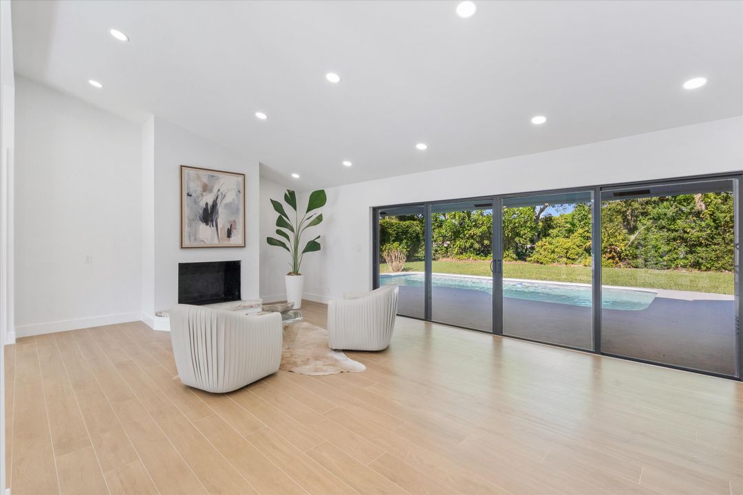 En Venta: $1,498,000 (3 camas, 3 baños, 2620 Pies cuadrados)