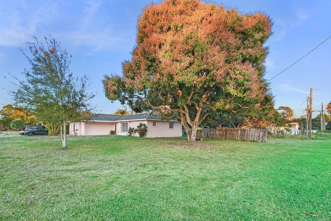 En Venta: $335,000 (4 camas, 2 baños, 1623 Pies cuadrados)