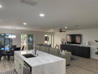 En Venta: $1,150,000 (3 camas, 2 baños, 2006 Pies cuadrados)