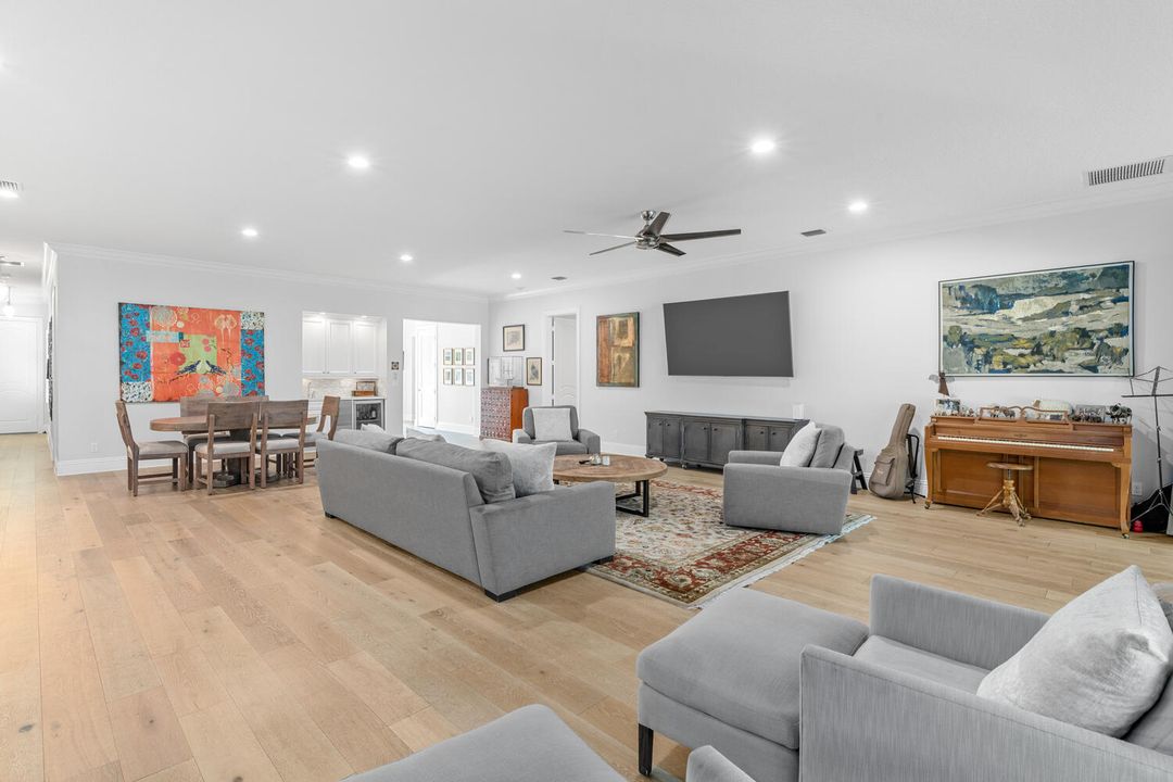 На продажу: $1,900,000 (4 спален, 4 ванн, 3380 Квадратных фут)