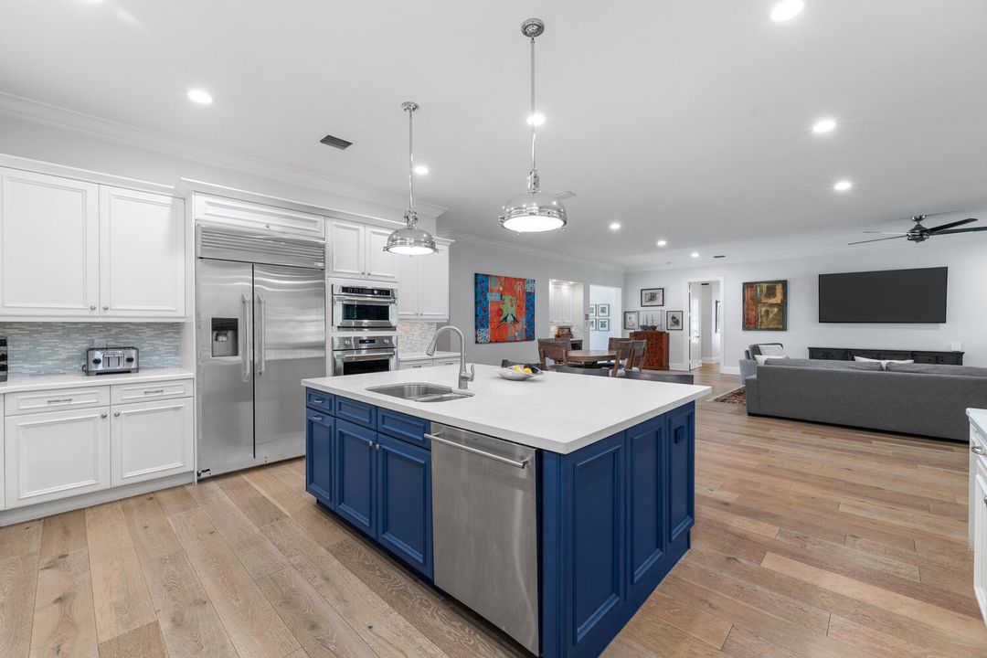 На продажу: $1,900,000 (4 спален, 4 ванн, 3380 Квадратных фут)