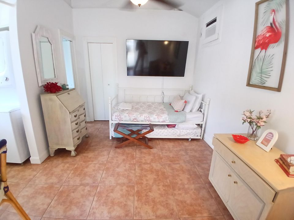 待售: $1,300,000 (0 贝兹, 0 浴室, 2286 平方英尺)