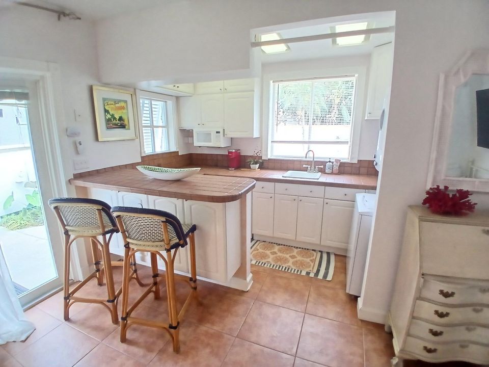 待售: $1,300,000 (0 贝兹, 0 浴室, 2286 平方英尺)