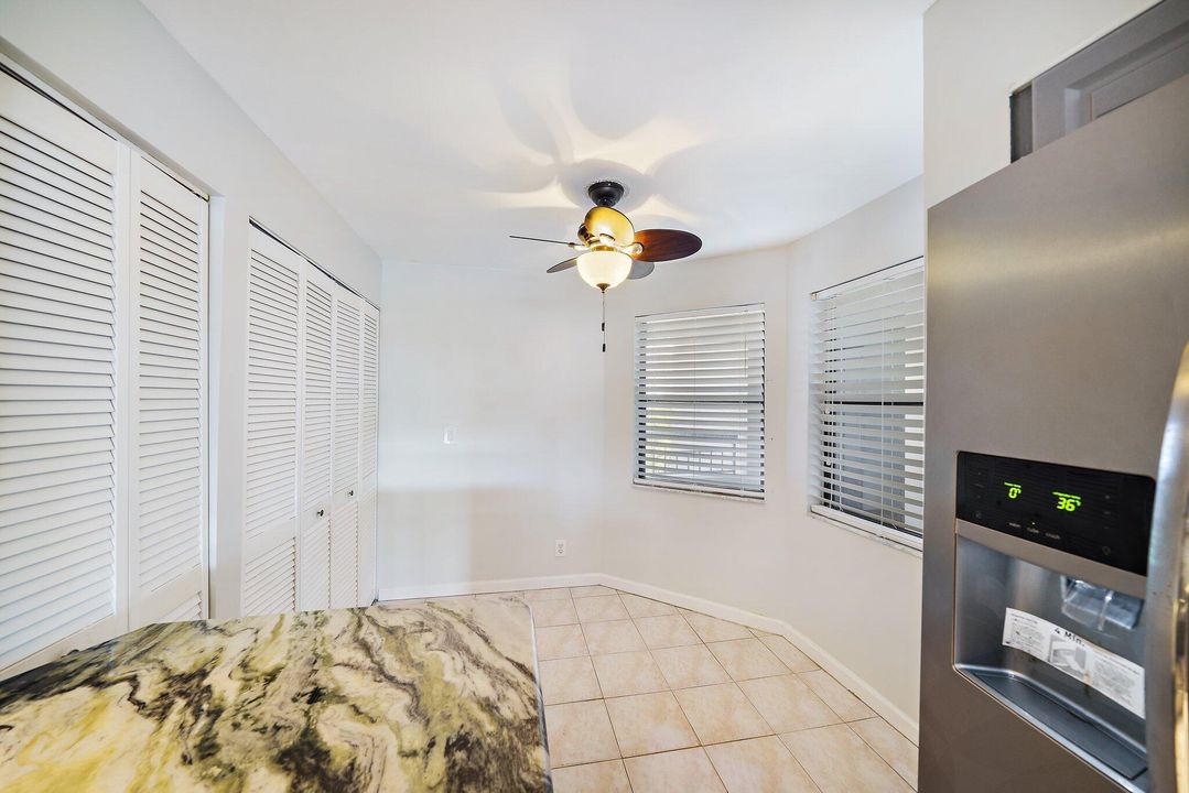 待售: $450,000 (2 贝兹, 2 浴室, 1206 平方英尺)