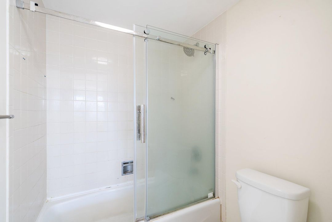 待售: $450,000 (2 贝兹, 2 浴室, 1206 平方英尺)