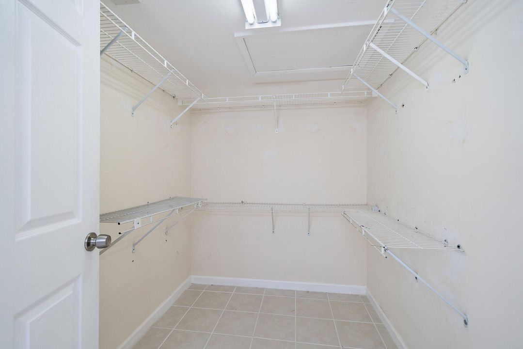 待售: $450,000 (2 贝兹, 2 浴室, 1206 平方英尺)